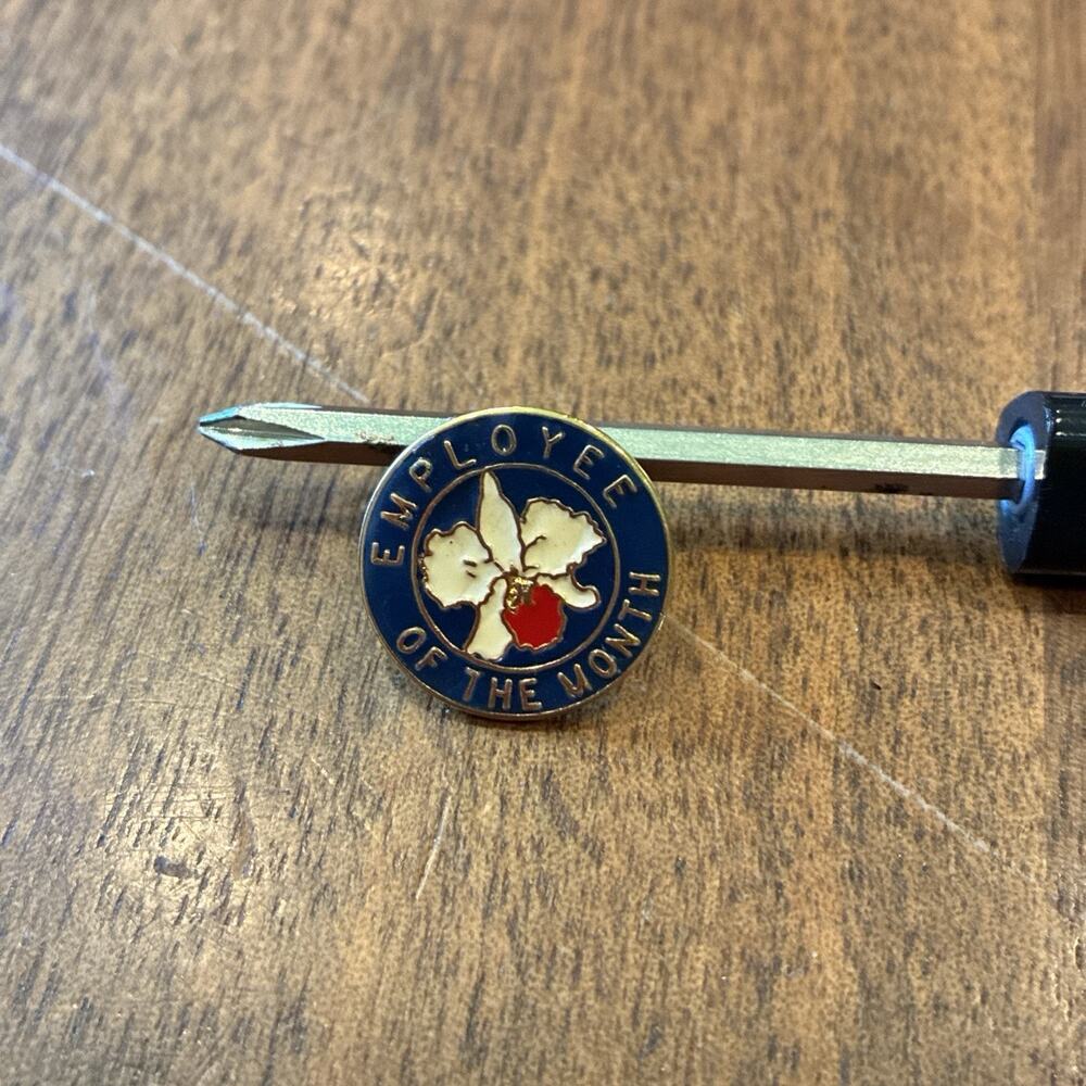Vintage‎ Pin - Employee Of The Month